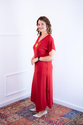 Vestido Antonella – Decote V com Fendas Laterais em Malha Confort