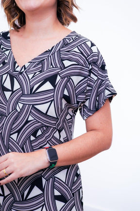 Vestido Antonella – Decote V com Fendas Laterais em Malha Confort