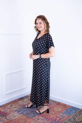 Vestido Antonella – Decote V com Fendas Laterais em Malha Confort