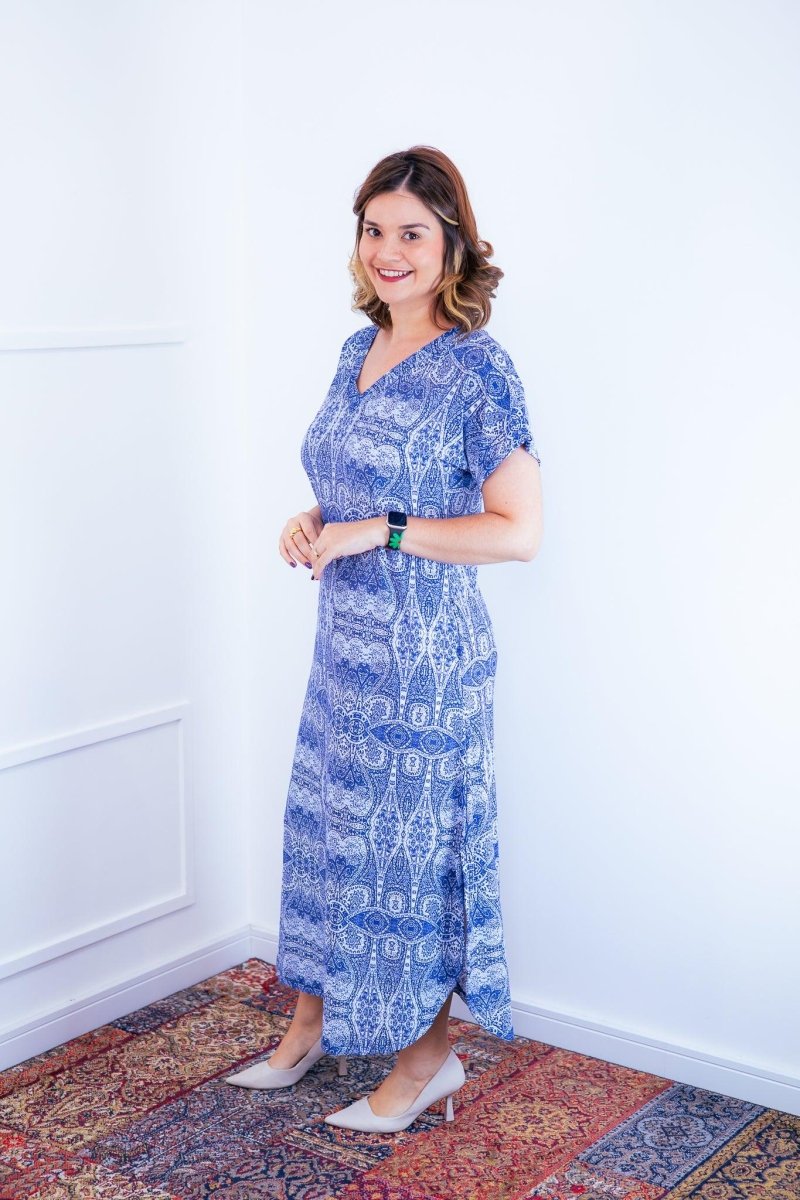 Vestido Antonella – Decote V com Fendas Laterais em Malha Confort