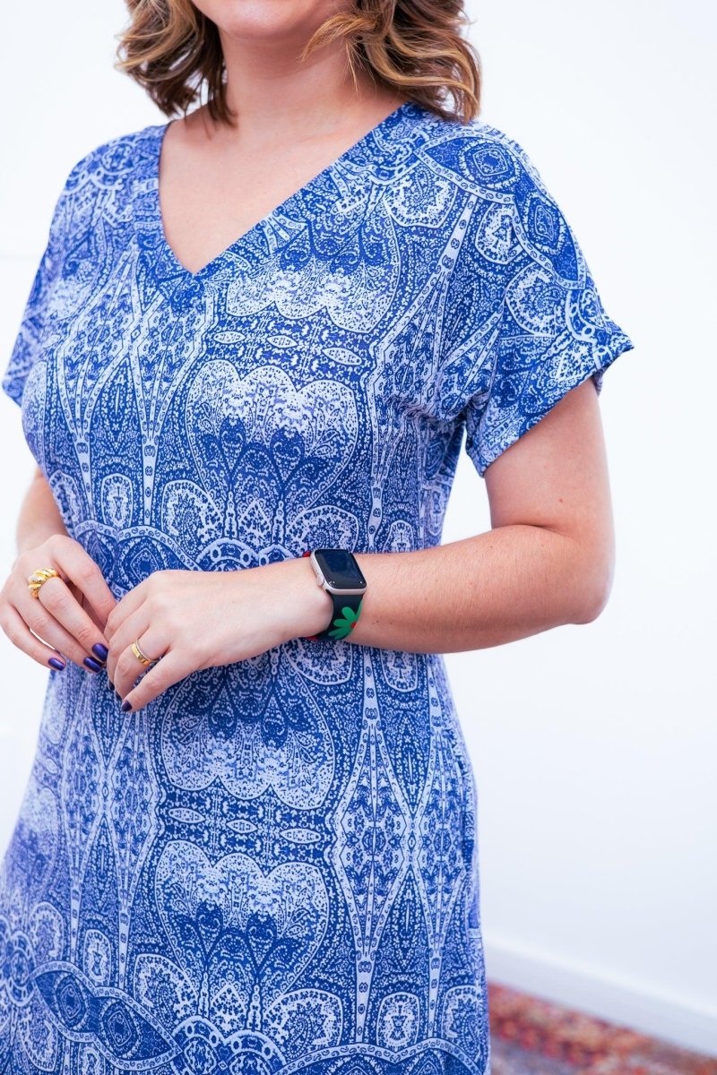 Vestido Antonella – Decote V com Fendas Laterais em Malha Confort