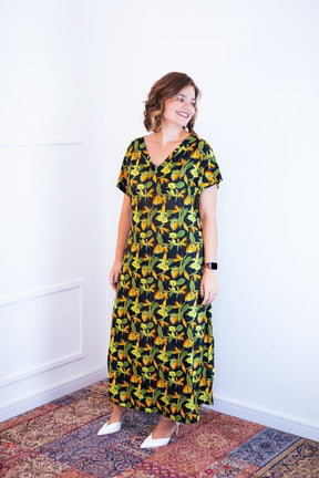 Vestido Antonella – Decote V com Fendas Laterais em Malha Confort