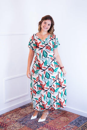 Vestido Antonella – Decote V com Fendas Laterais em Malha Confort