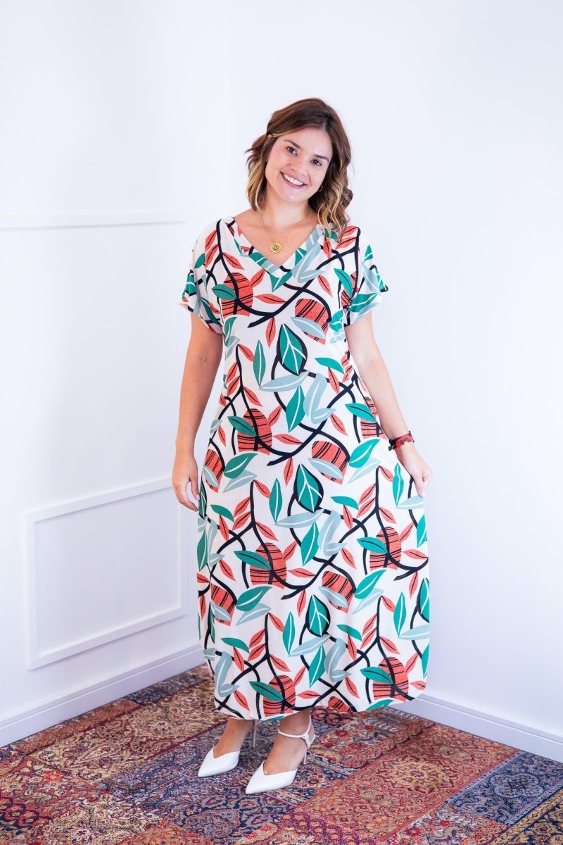 Vestido Antonella – Decote V com Fendas Laterais em Malha Confort