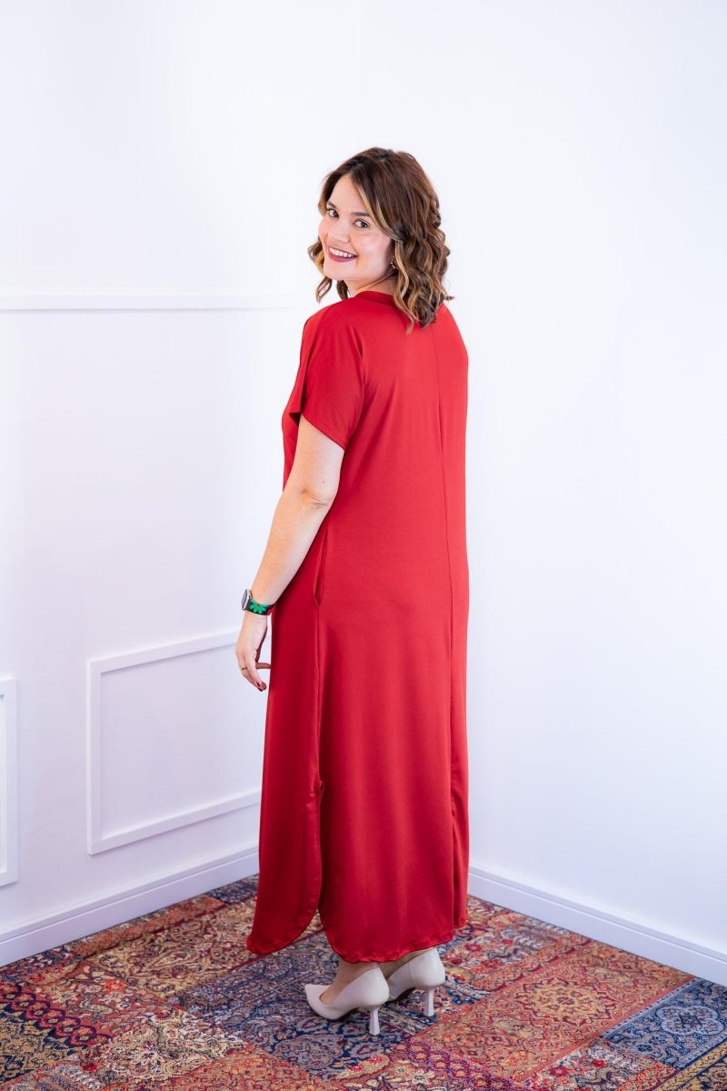 Vestido Antonella – Decote V com Fendas Laterais em Malha Confort