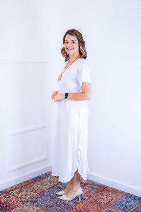 Vestido Antonella – Decote V com Fendas Laterais em Malha Confort