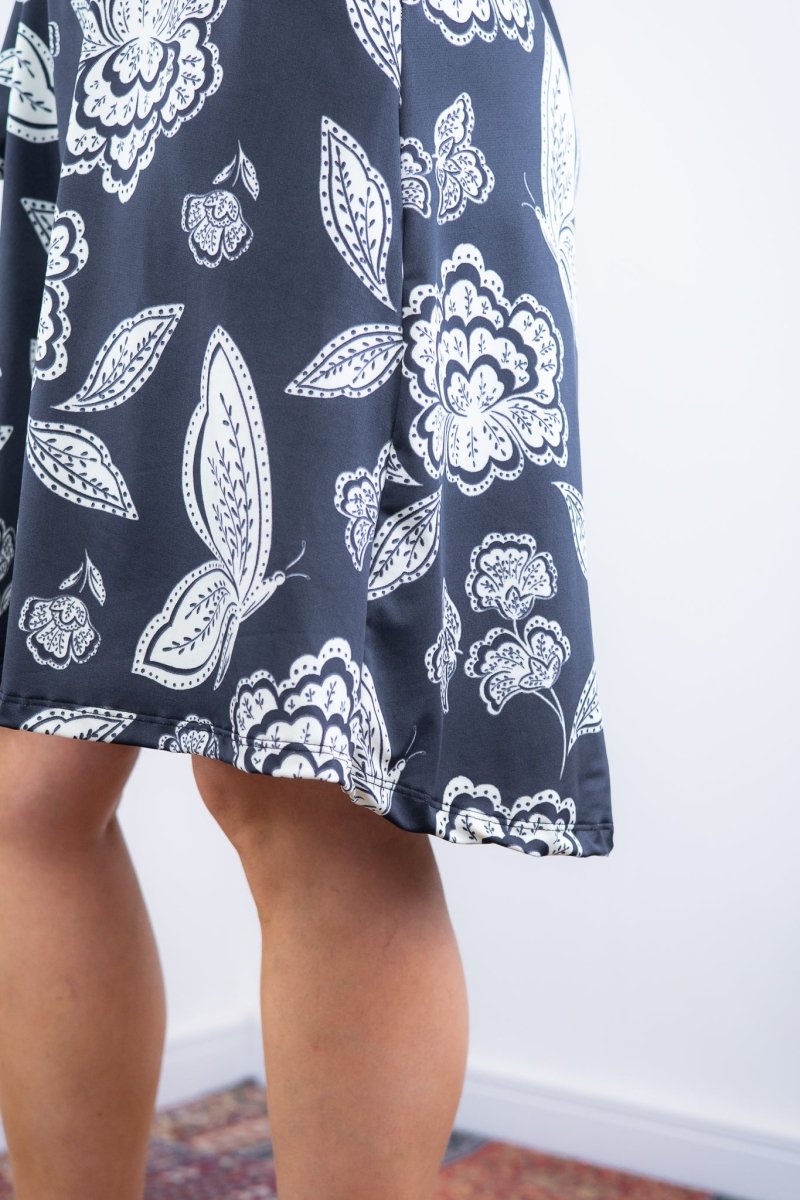 Vestido Letícia – Midi com Gola V em Malha Confort Deluxe