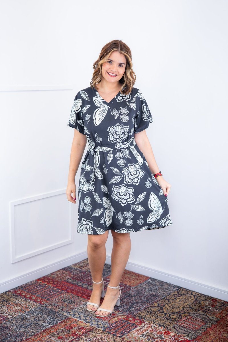 Vestido Letícia – Midi com Gola V em Malha Confort Deluxe