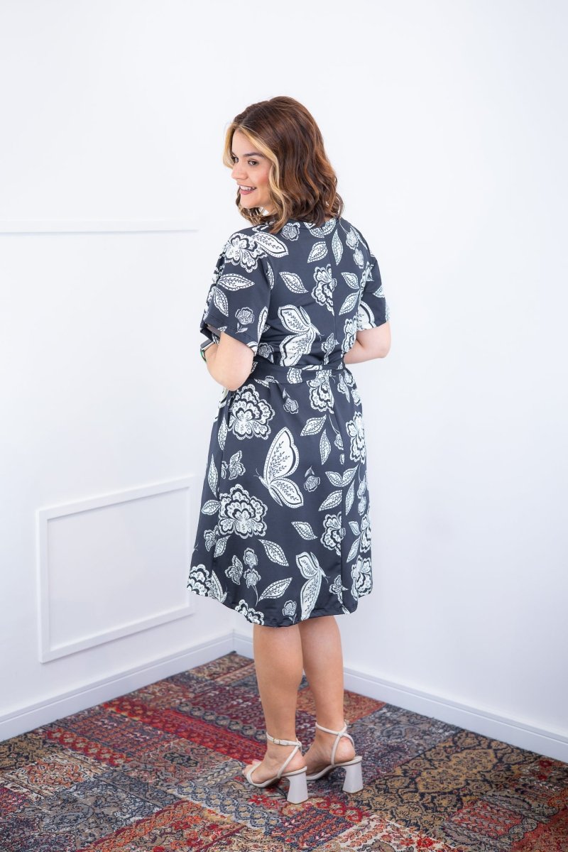 Vestido Letícia – Midi com Gola V em Malha Confort Deluxe