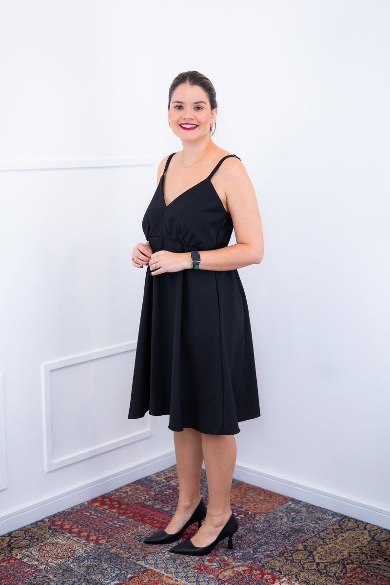 Vestido Malu – Alça Ajustável em Viscose Marrant com Saia Evasê e Bolsos