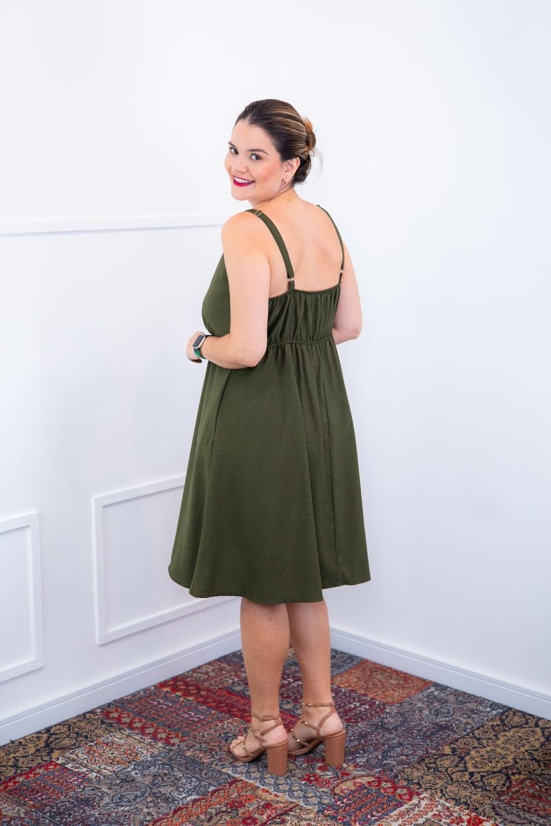 Vestido Malu – Alça Ajustável em Viscose Marrant com Saia Evasê e Bolsos