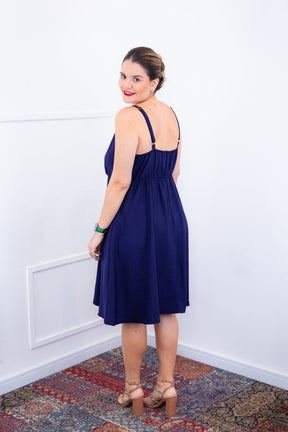 Vestido Malu – Alça Ajustável em Viscose Marrant com Saia Evasê e Bolsos