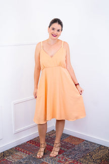 Vestido Malu – Alça Ajustável em Viscose Marrant com Saia Evasê e Bolsos