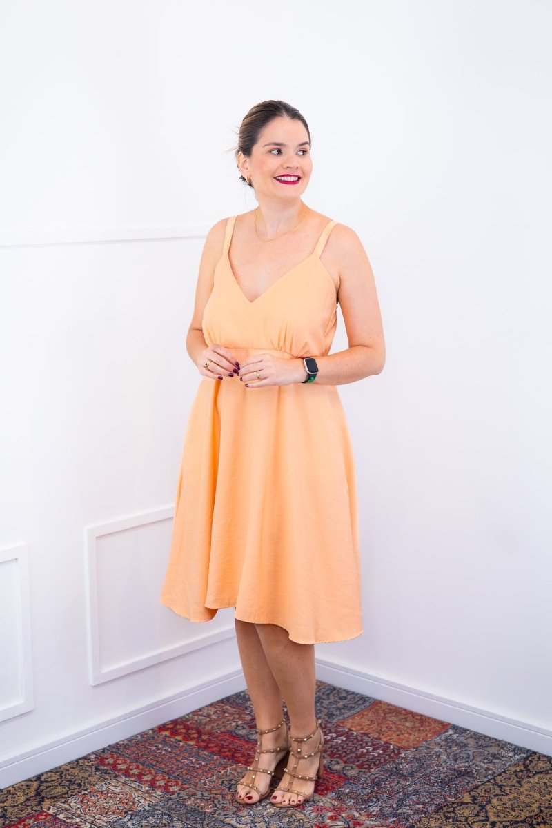 Vestido Malu – Alça Ajustável em Viscose Marrant com Saia Evasê e Bolsos