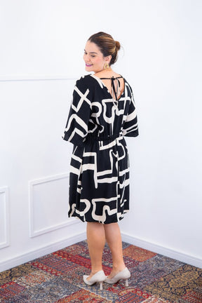 Vestido Sabrina - Decote V Manga Morcego em Viscolinho