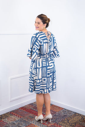 Vestido Sabrina - Decote V Manga Morcego em Viscolinho