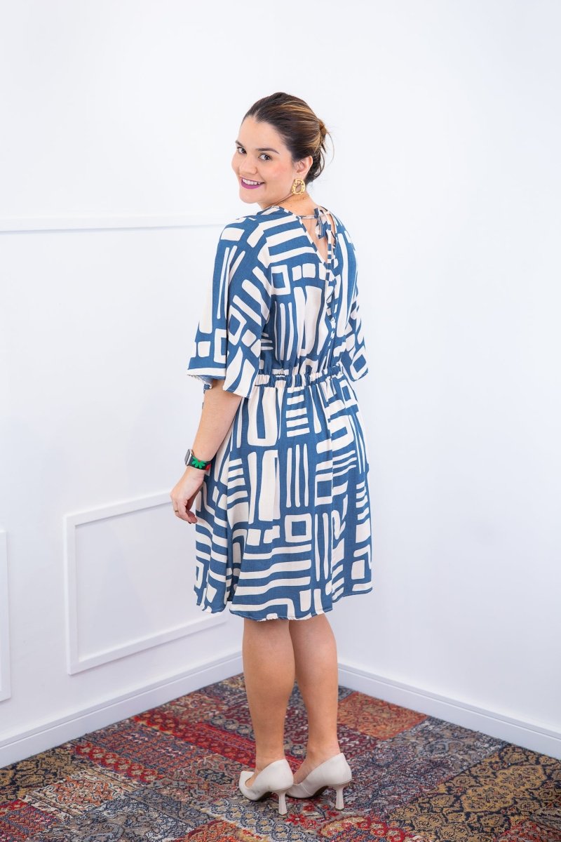 Vestido Sabrina - Decote V Manga Morcego em Viscolinho