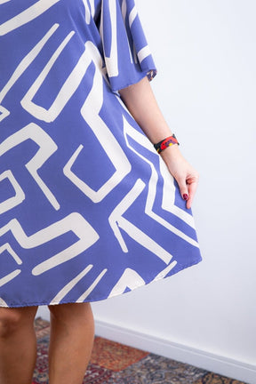 Vestido Sabrina - Decote V Manga Morcego em Viscolinho