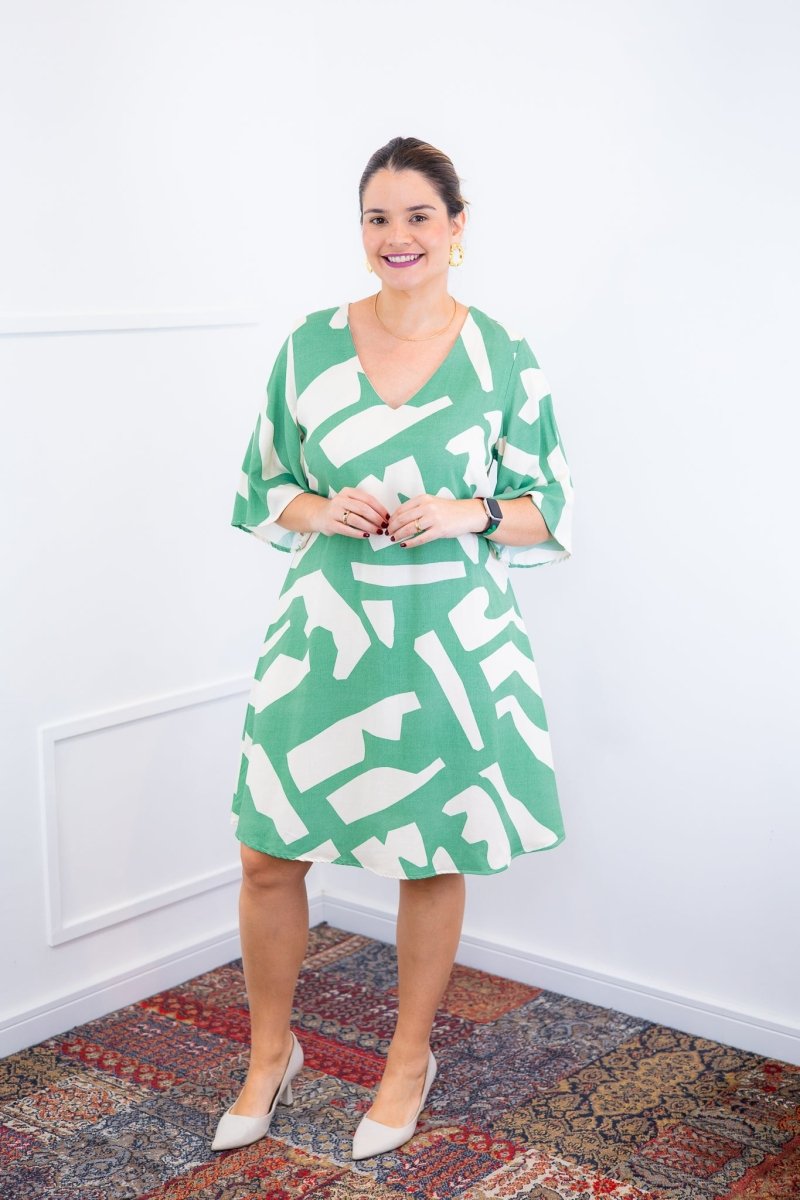 Vestido Sabrina - Decote V Manga Morcego em Viscolinho