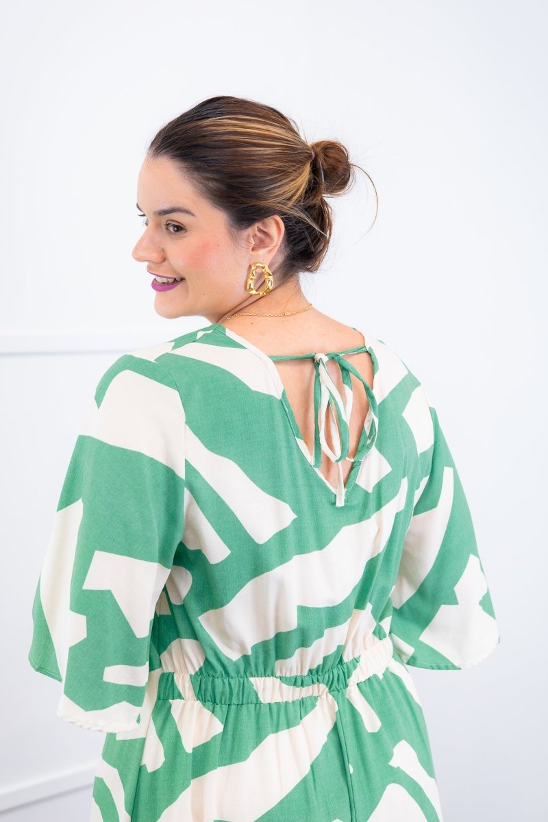 Vestido Sabrina - Decote V Manga Morcego em Viscolinho