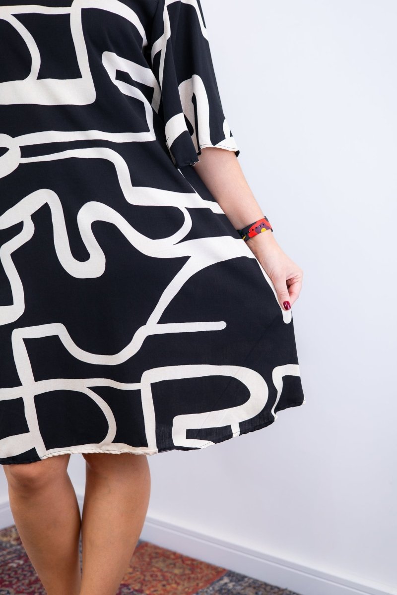 Vestido Sabrina - Decote V Manga Morcego em Viscolinho