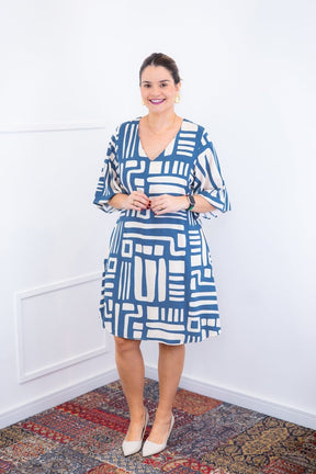 Vestido Sabrina - Decote V Manga Morcego em Viscolinho