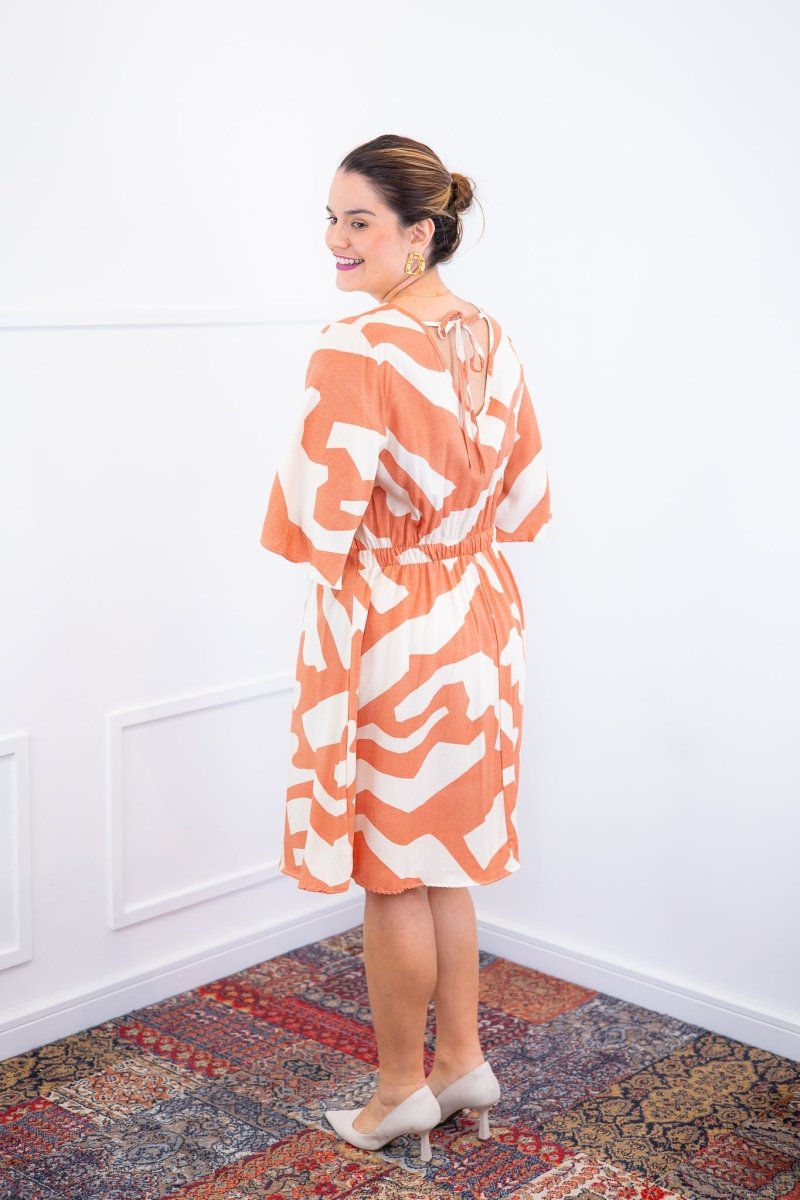 Vestido Sabrina - Decote V Manga Morcego em Viscolinho