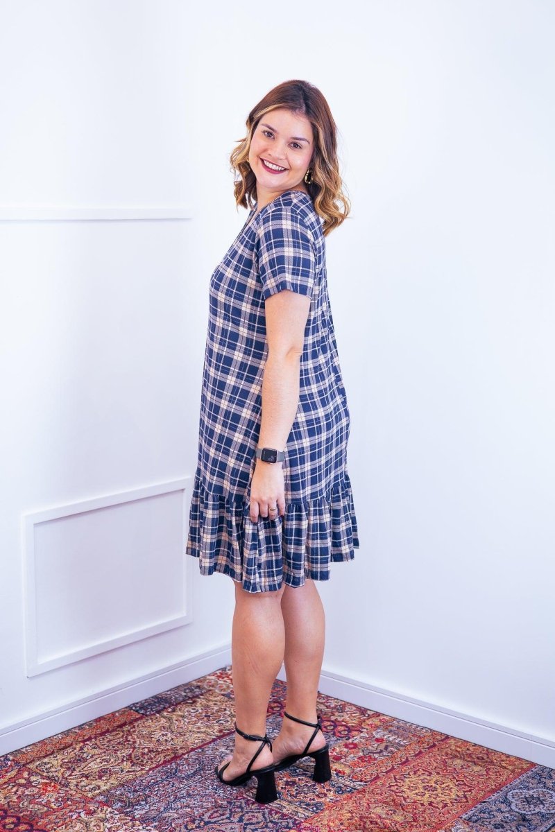 Vestido Verona - Babado Gola V e Manga Curta