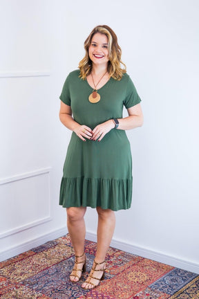 Vestido Verona - Babado Gola V e Manga Curta