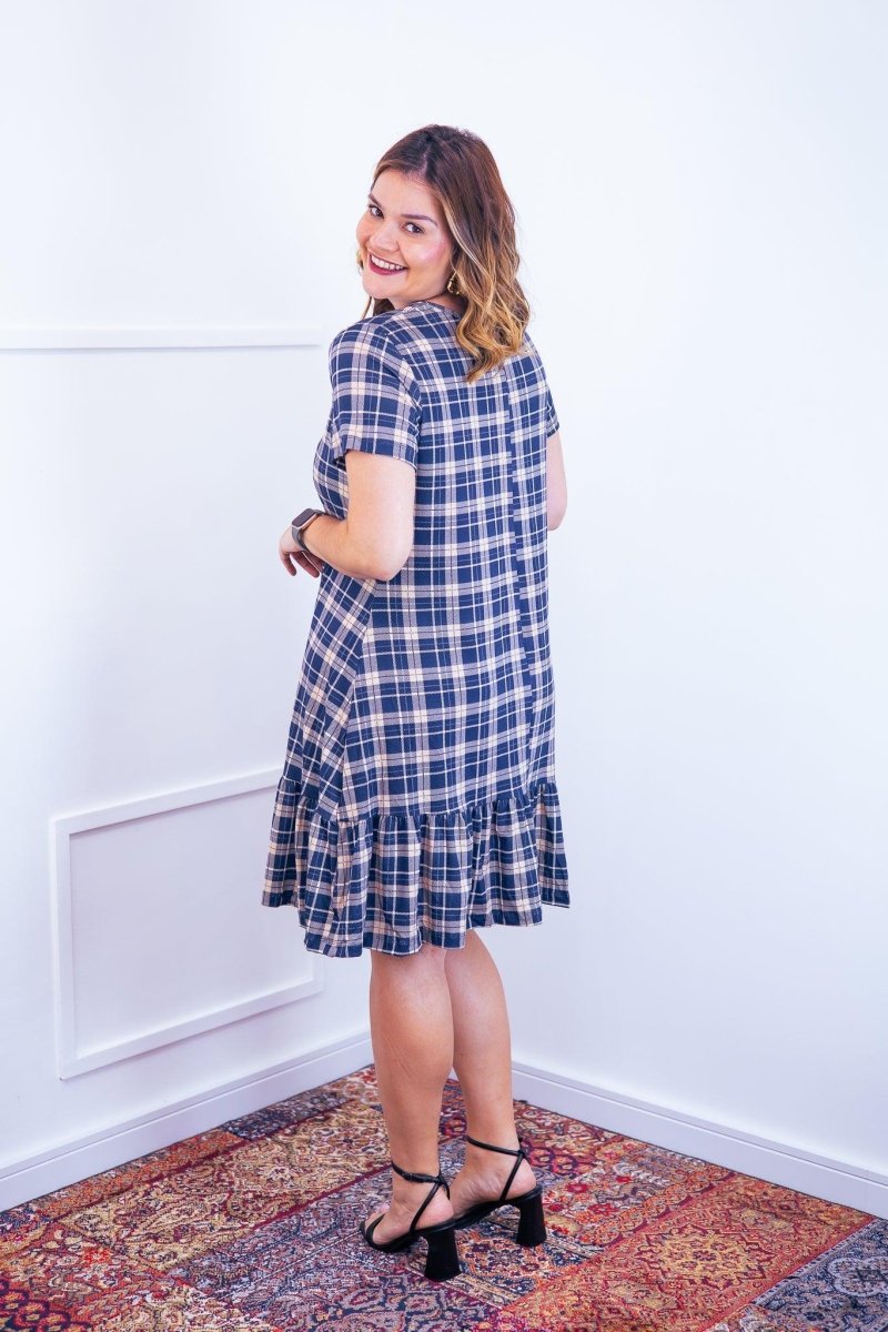 Vestido Verona - Babado Gola V e Manga Curta