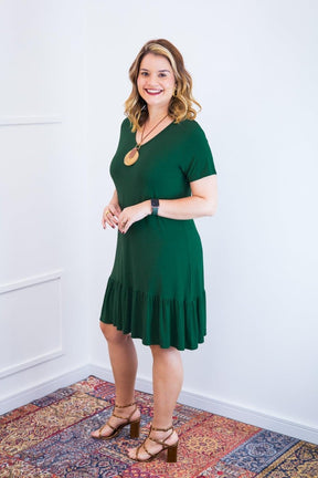 Vestido Verona - Babado Gola V e Manga Curta