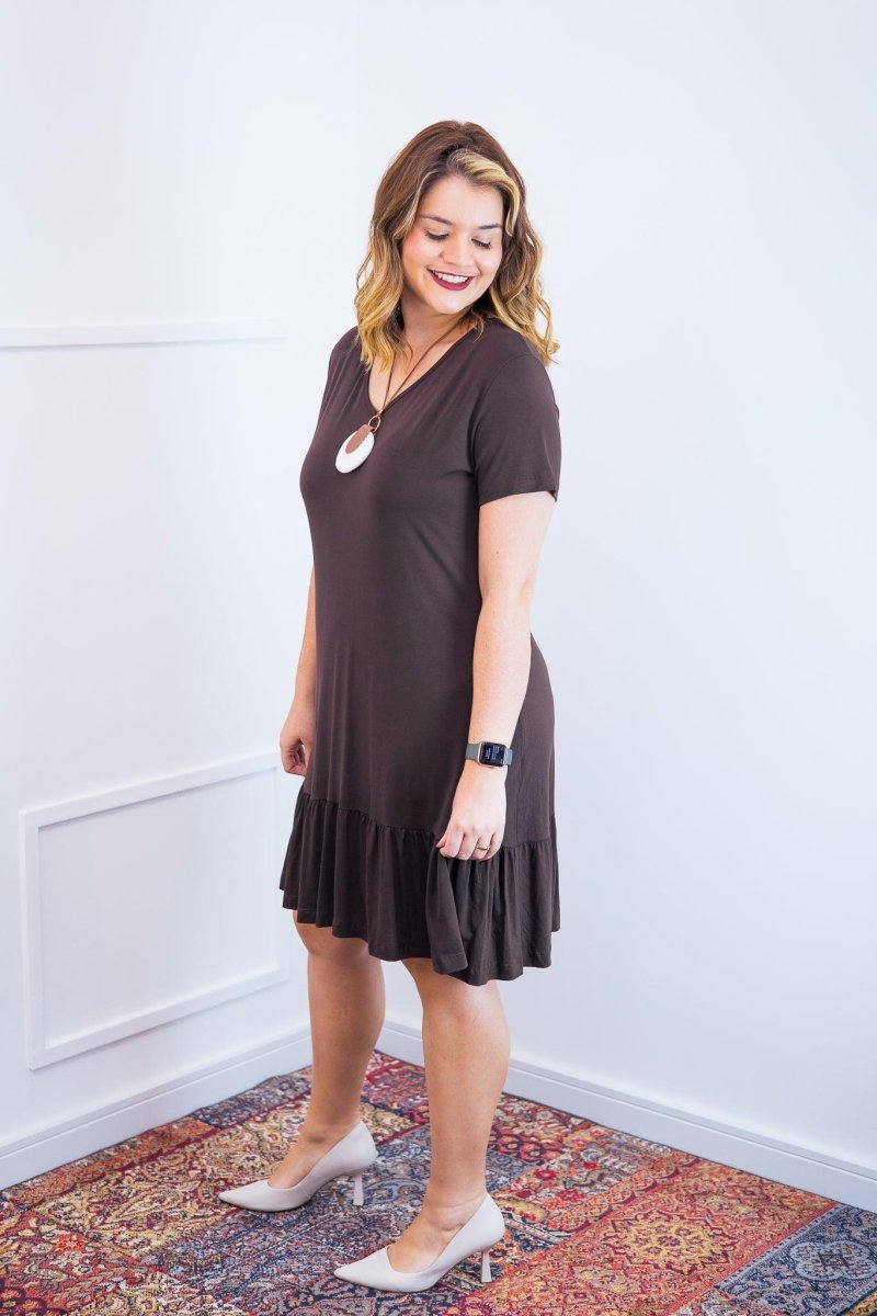 Vestido Verona - Babado Gola V e Manga Curta