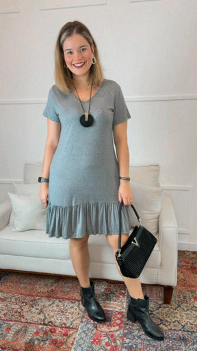 Vestido Verona - Babado Gola V e Manga Curta