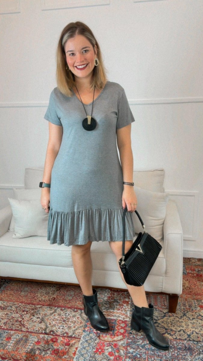 Vestido Verona - Babado Gola V e Manga Curta