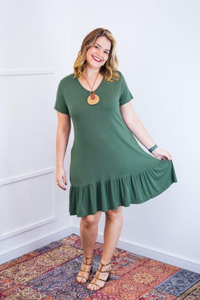 Vestido Verona - Babado Gola V e Manga Curta