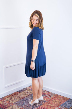 Vestido Verona - Babado Gola V e Manga Curta