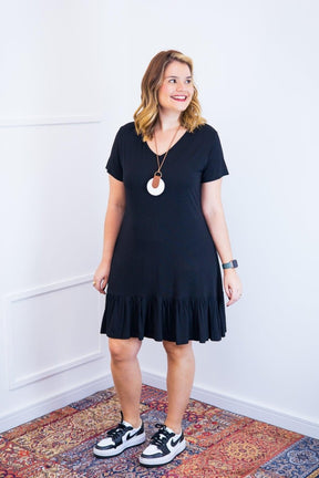 Vestido Verona - Babado Gola V e Manga Curta