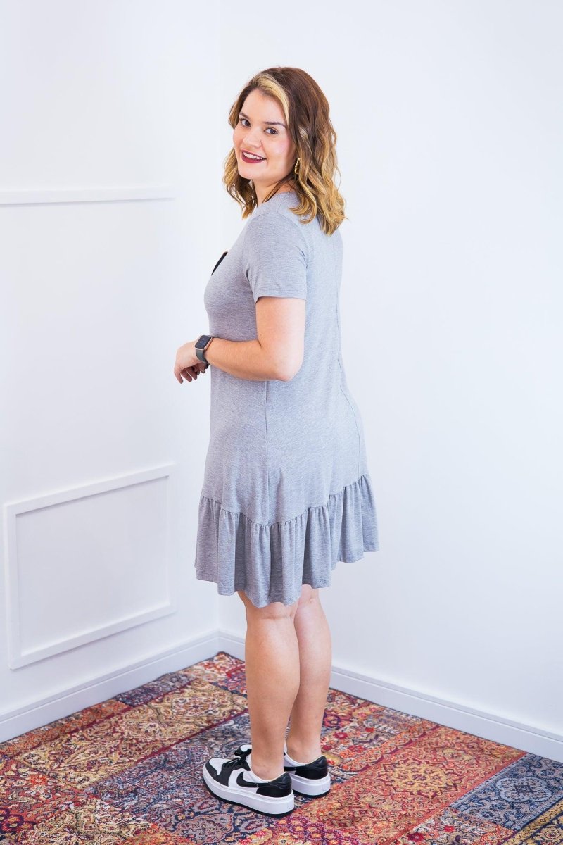 Vestido Verona - Babado Gola V e Manga Curta