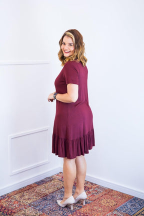 Vestido Verona - Babado Gola V e Manga Curta