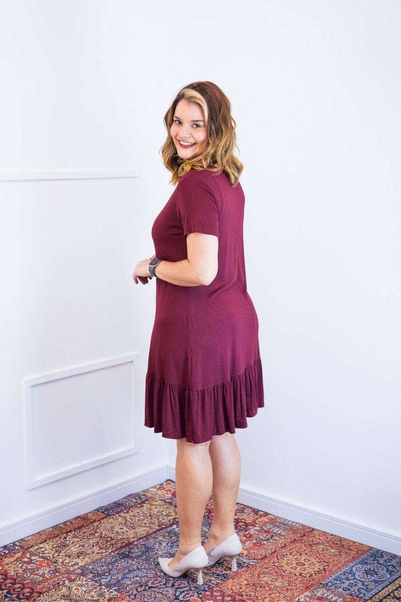 Vestido Verona - Babado Gola V e Manga Curta