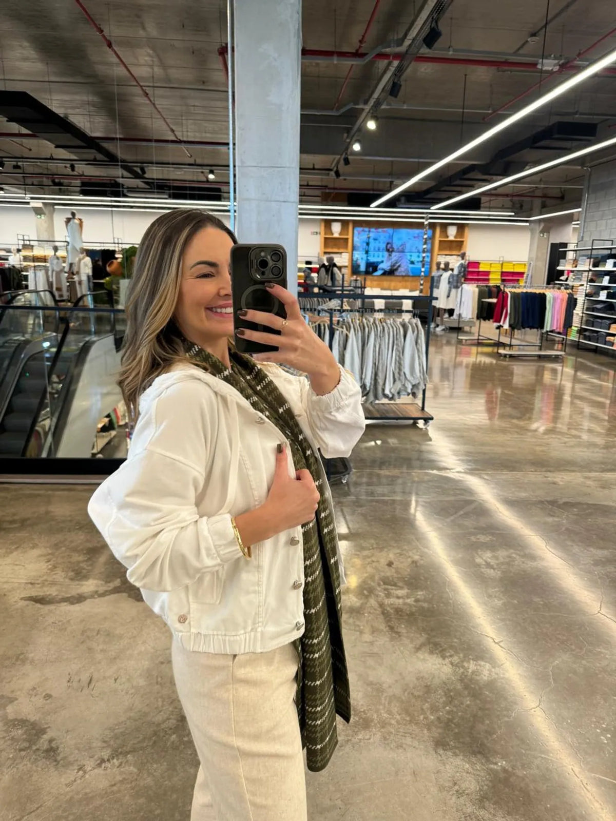 Bomber Biamar em Moletom e Detalhes em Veludo