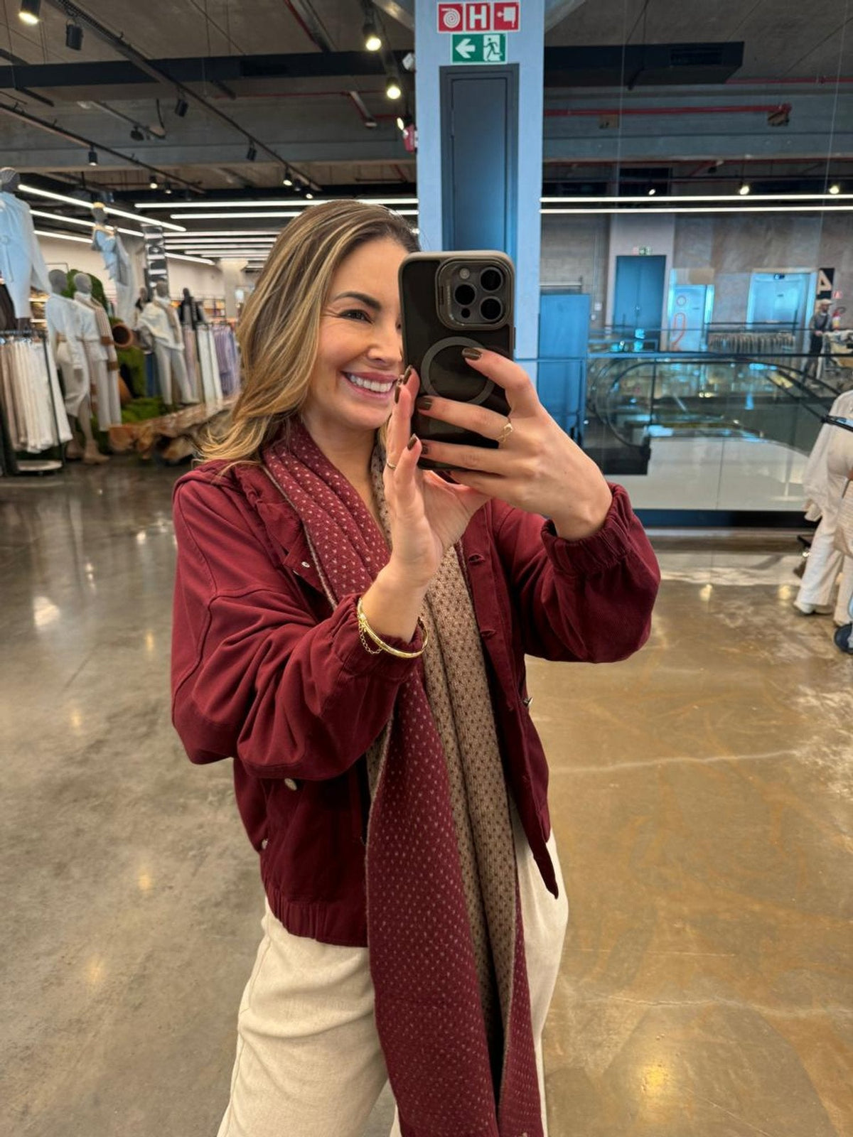 Bomber Biamar em Moletom e Detalhes em Veludo