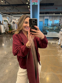 Bomber Biamar em Moletom e Detalhes em Veludo